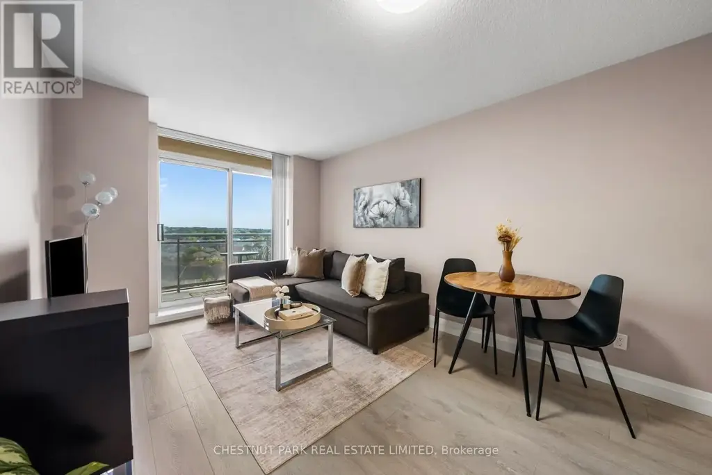 701 - 73 King William Crescent, Richmond Hill (Langstaff)