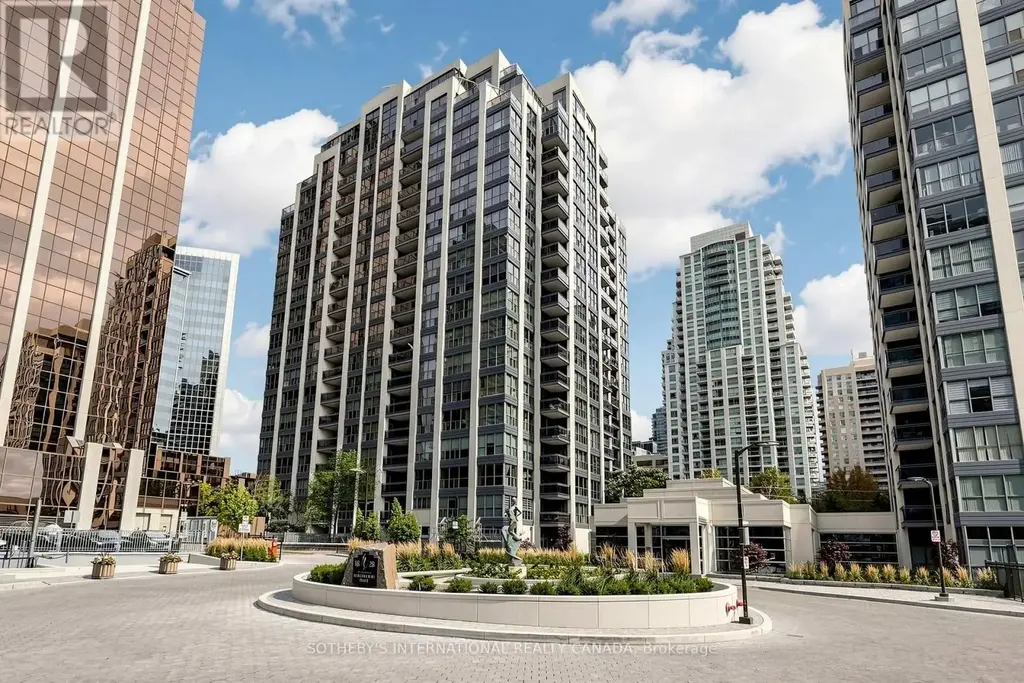 303 - 18 Hollywood Avenue, Toronto (Willowdale East)