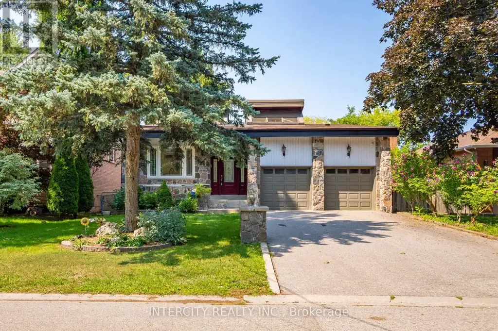 10 East Drive E, Markham (Unionville)