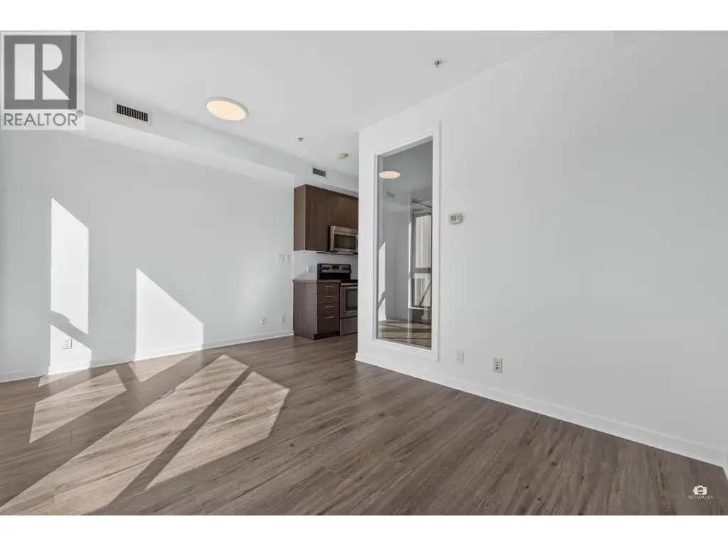 261 4099 Stolberg Street, Richmond