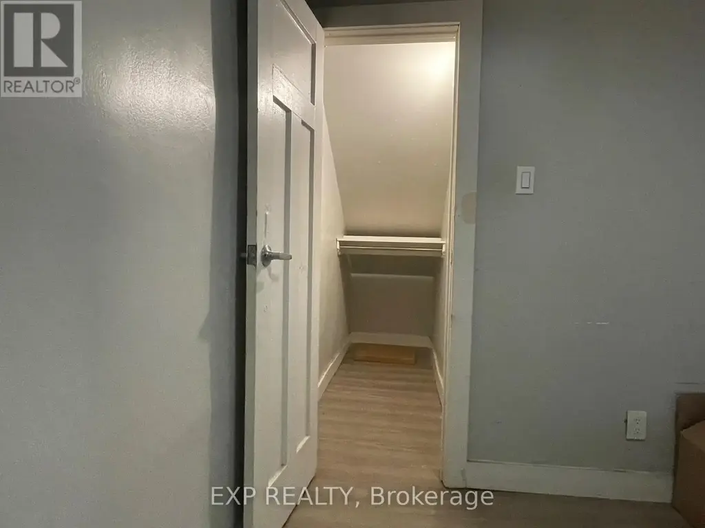 #9 - 70 Victoria Avenue S, Hamilton (Stinson)