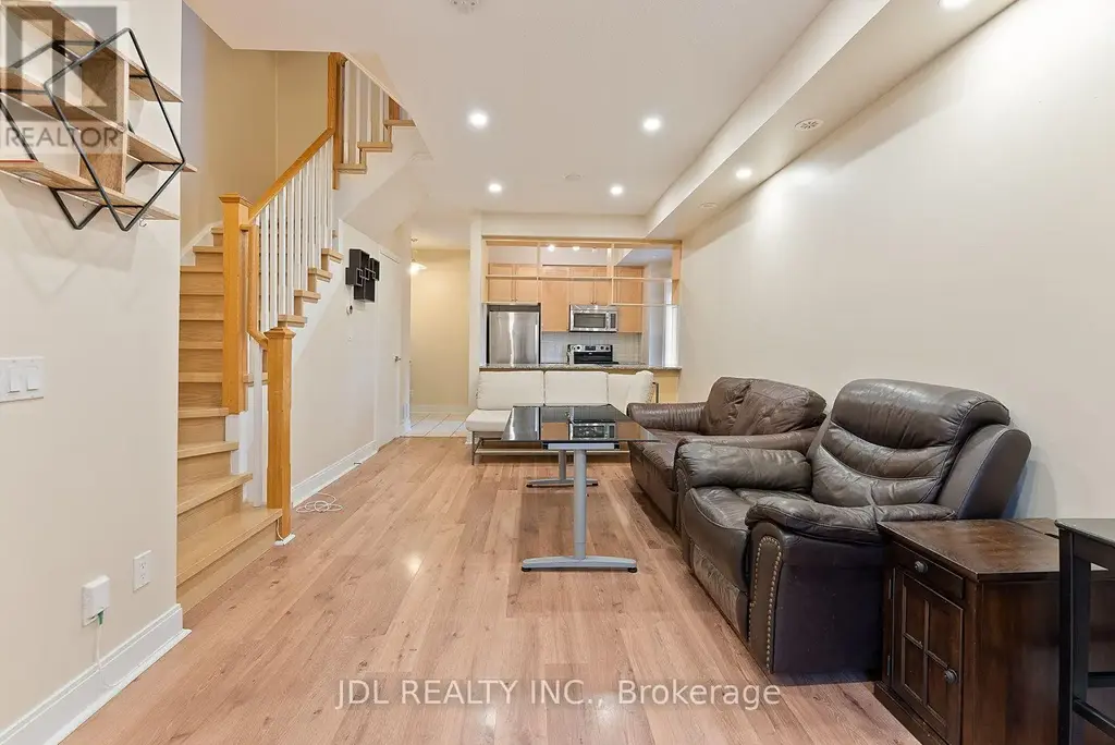 76 - 315 Village Green Square, Toronto (Agincourt South-Malvern West)