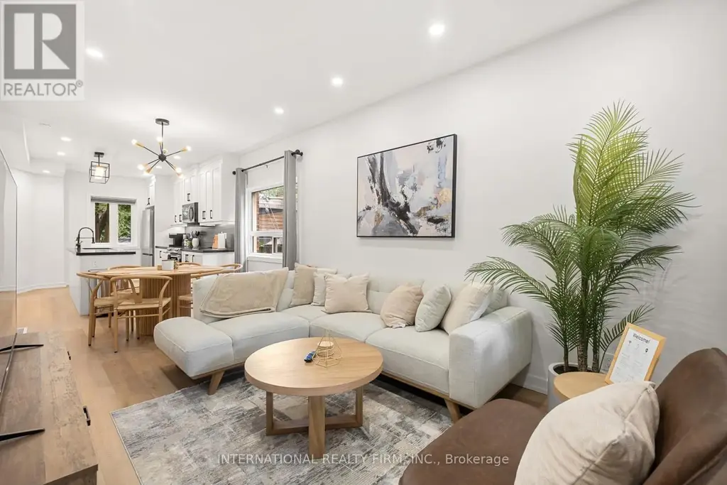 171 Duplex Avenue, Toronto (Yonge-Eglinton)