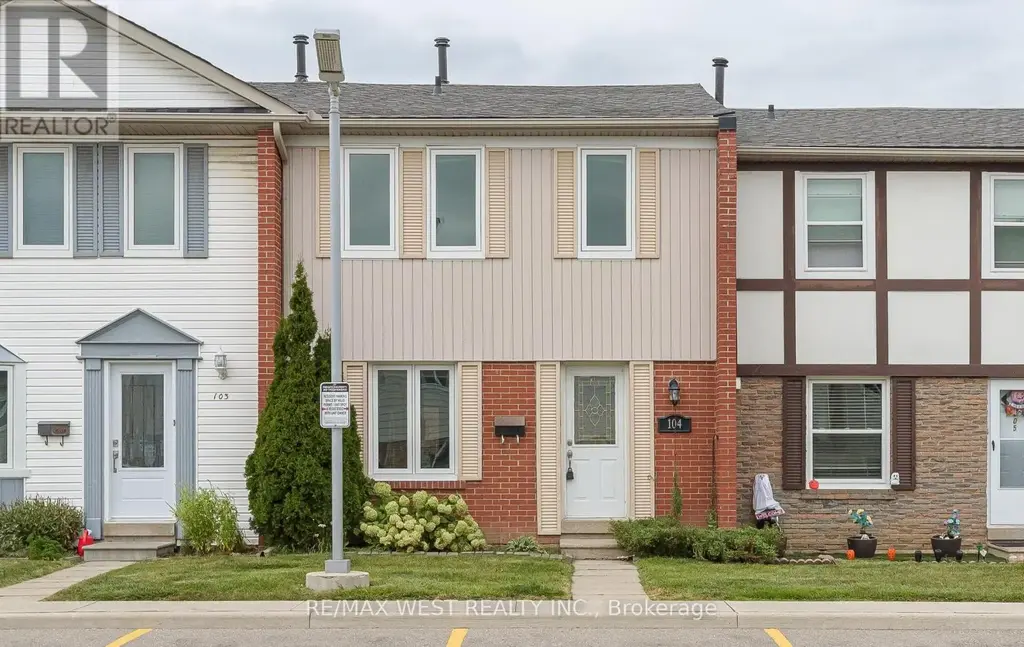 104 - 900 Central Park Drive, Brampton (Northgate)