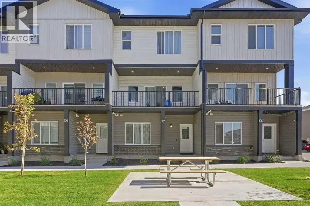 107 Corner Meadows Square Ne, Calgary