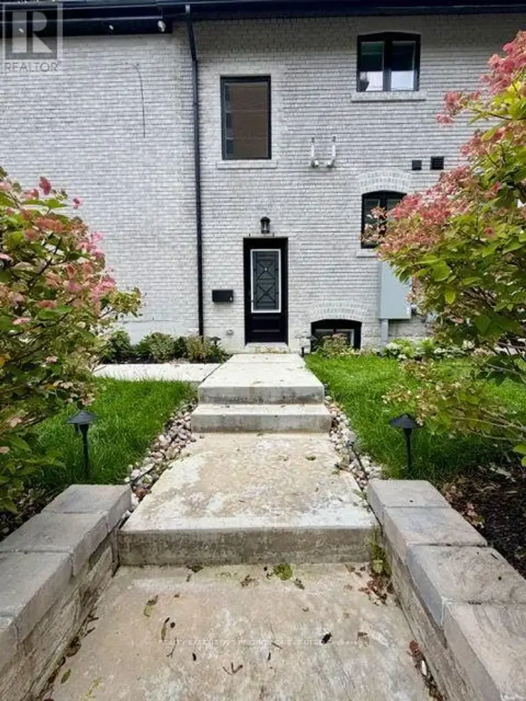 Basement - 10 Lascelles Boulevard, Toronto (Yonge-St. Clair)