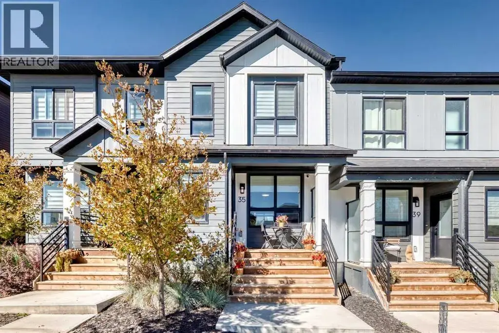 35 Silverton Glen Green Sw, Calgary