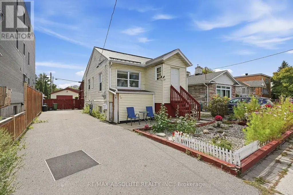 92 Jolliet Avenue, Ottawa