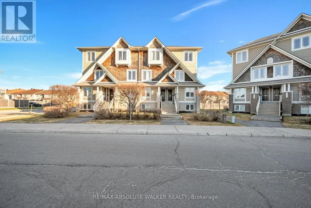 32 - 633 Lakeridge Drive, Ottawa