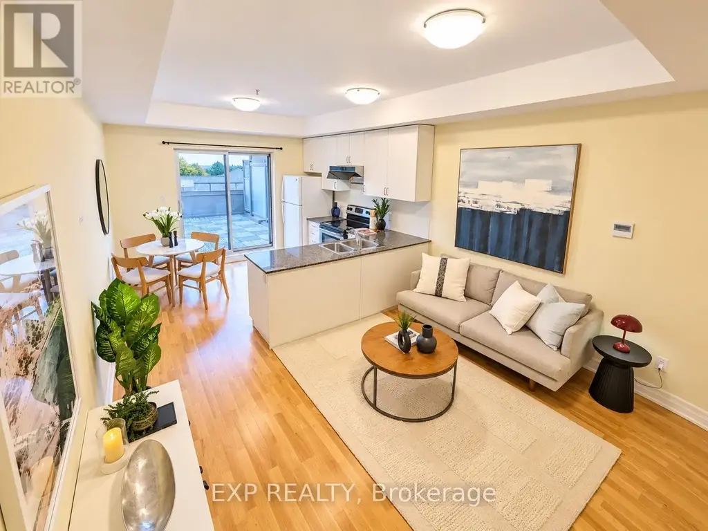 204 - 728 Sheppard Avenue W, Toronto (Bathurst Manor)