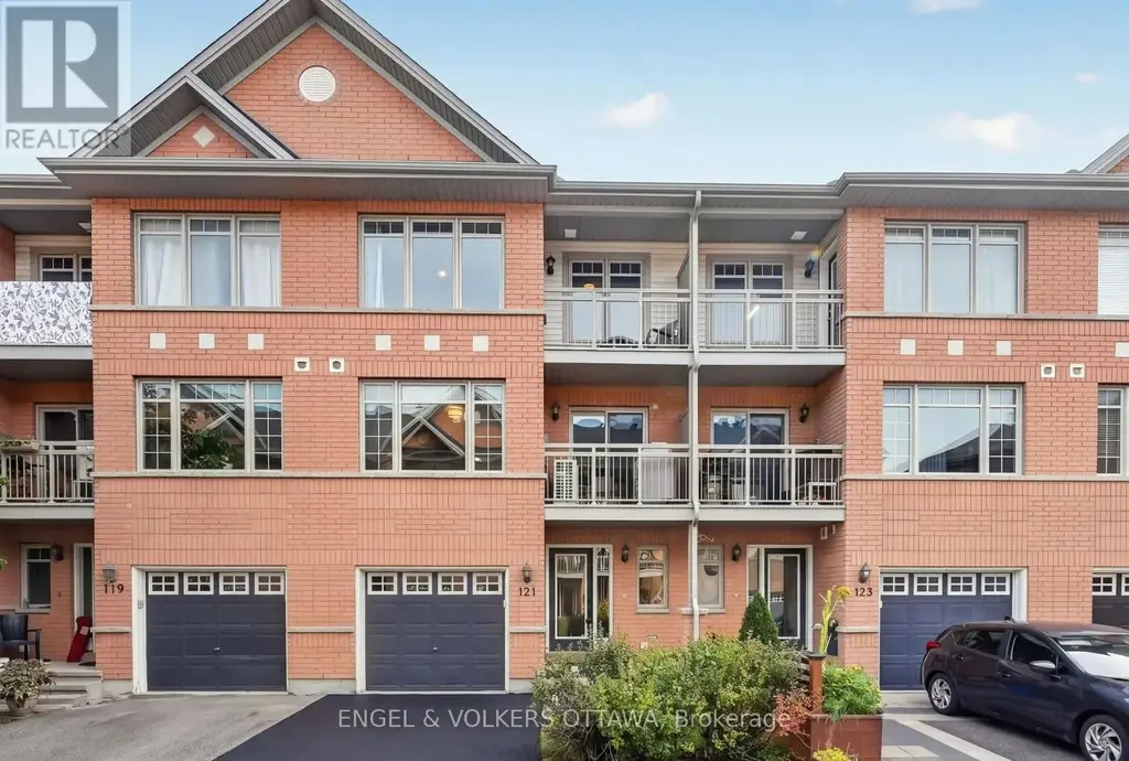 121 Quito Private, Ottawa