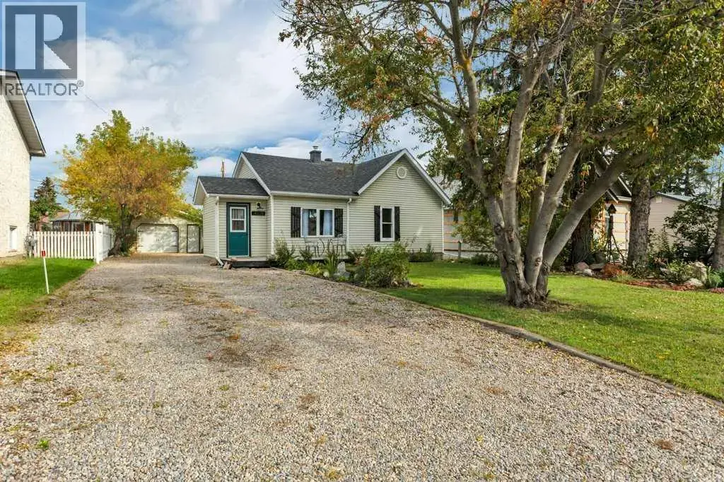 4618 51 Avenue, Rimbey