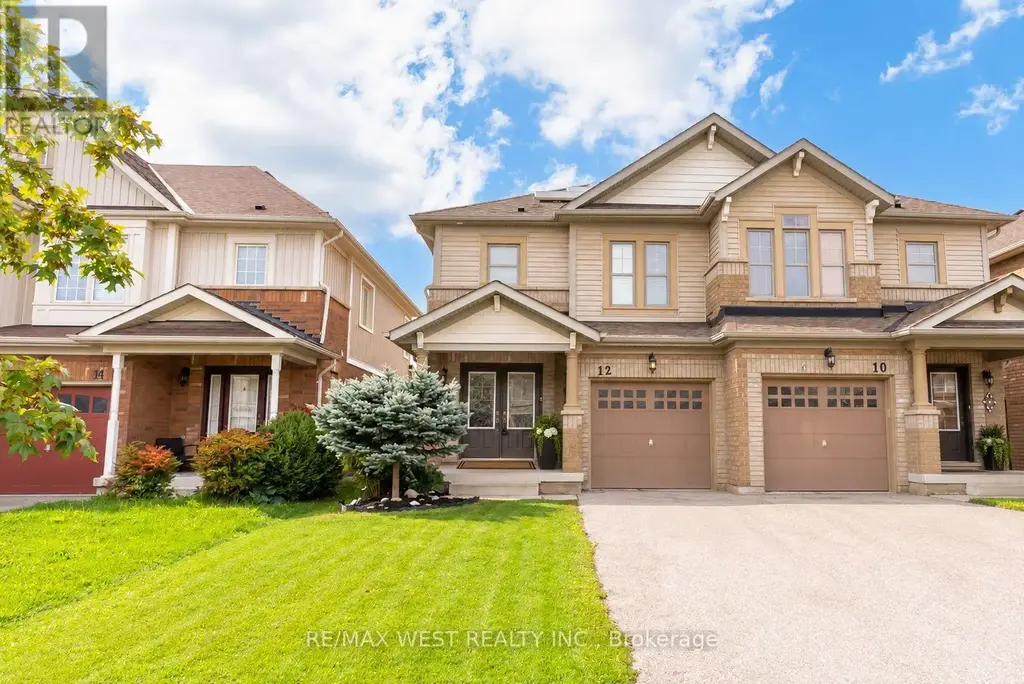 12 Hoard Avenue S, New Tecumseth