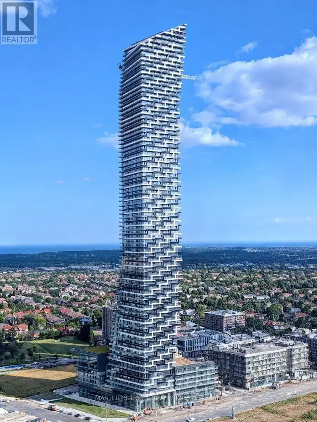 7502 - 448 Burnhamthorpe Road W, Mississauga (City Centre)