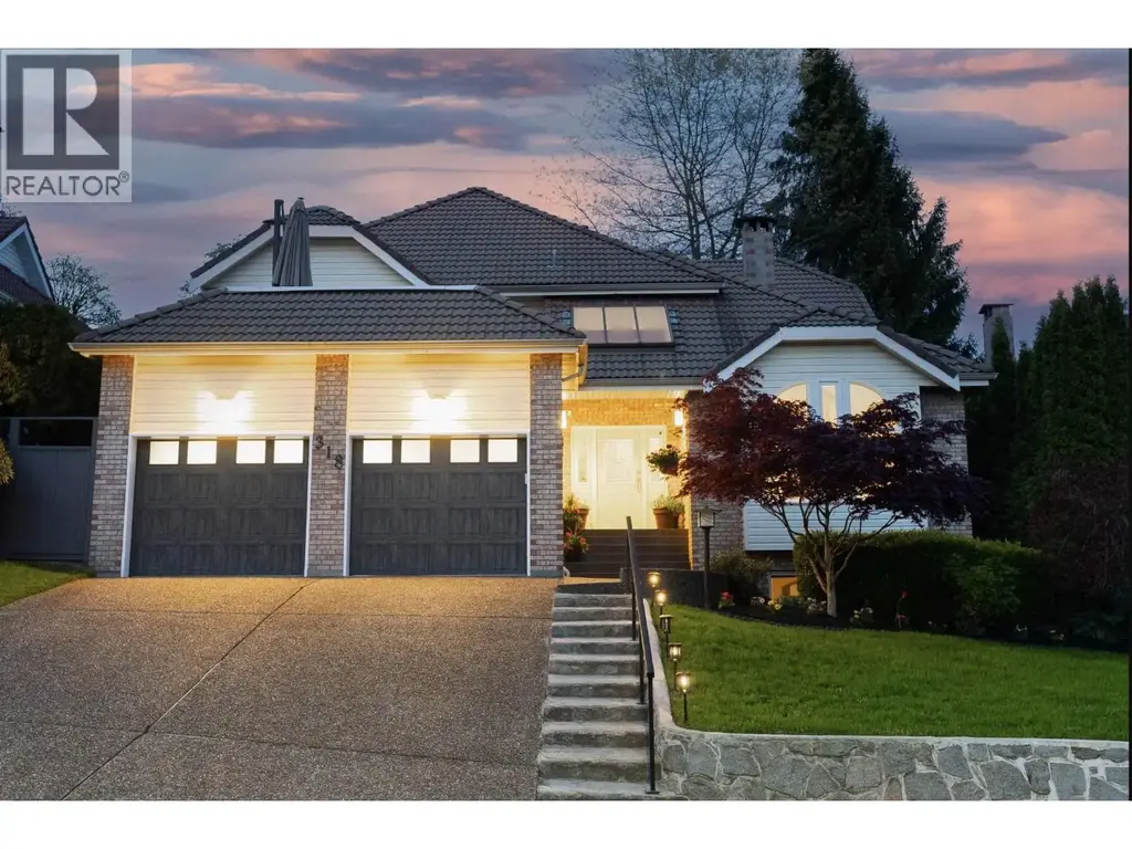 318 Roche Point Drive, North Vancouver