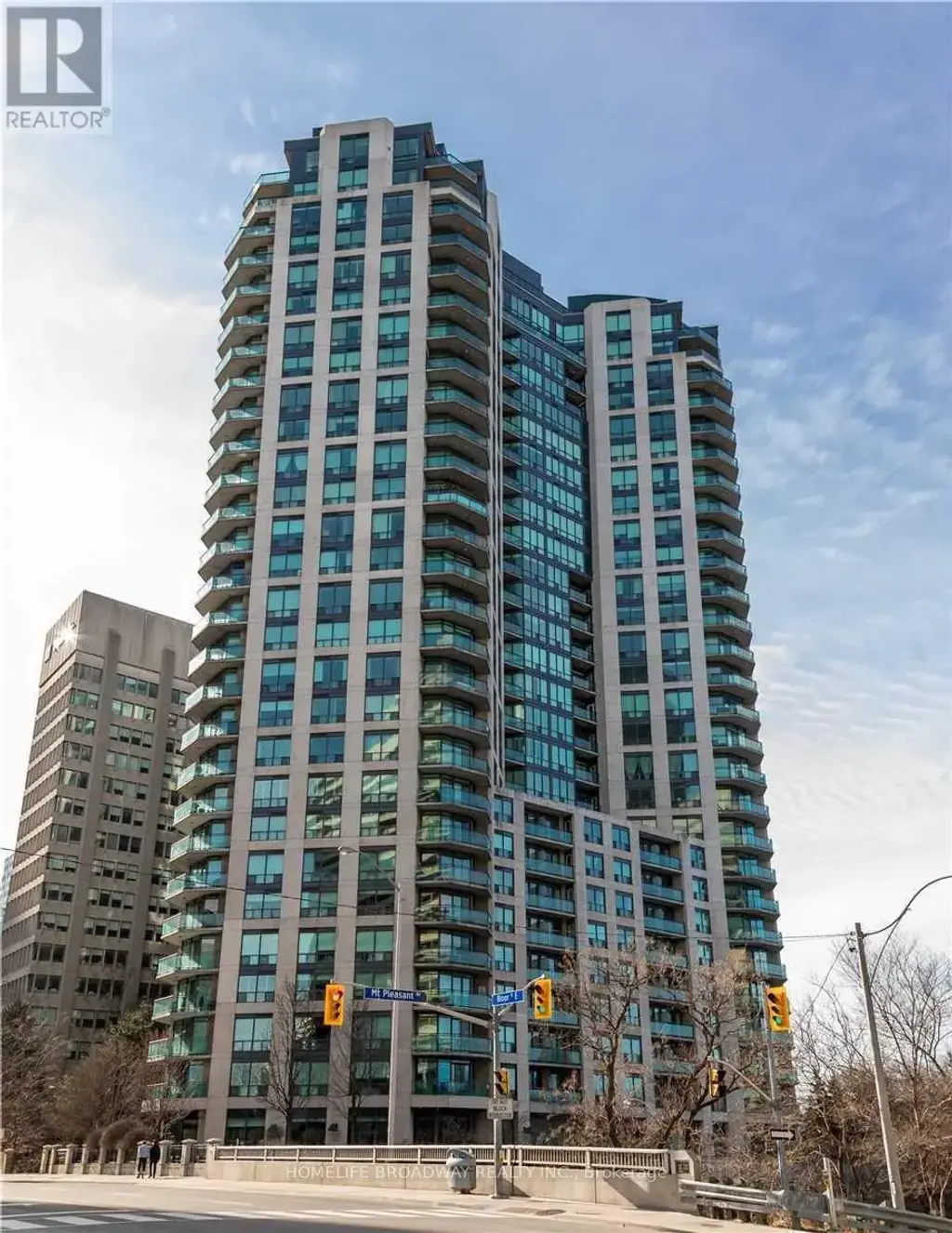 905 - 300 Bloor Street E, Toronto (Rosedale-Moore Park)
