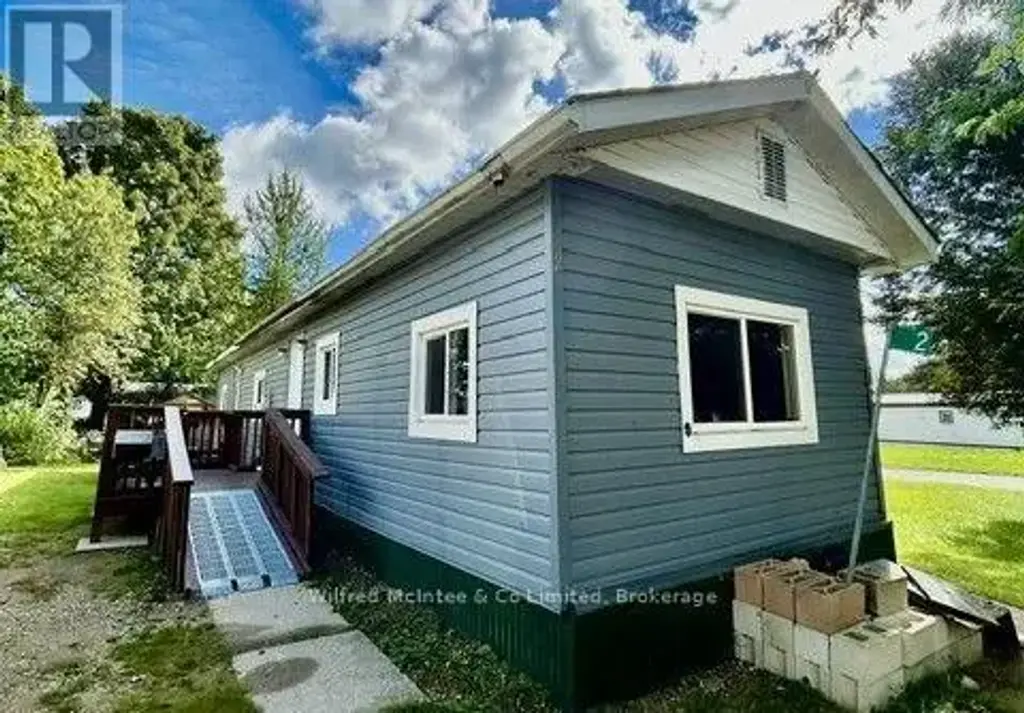 2 Dove Road, Brockton