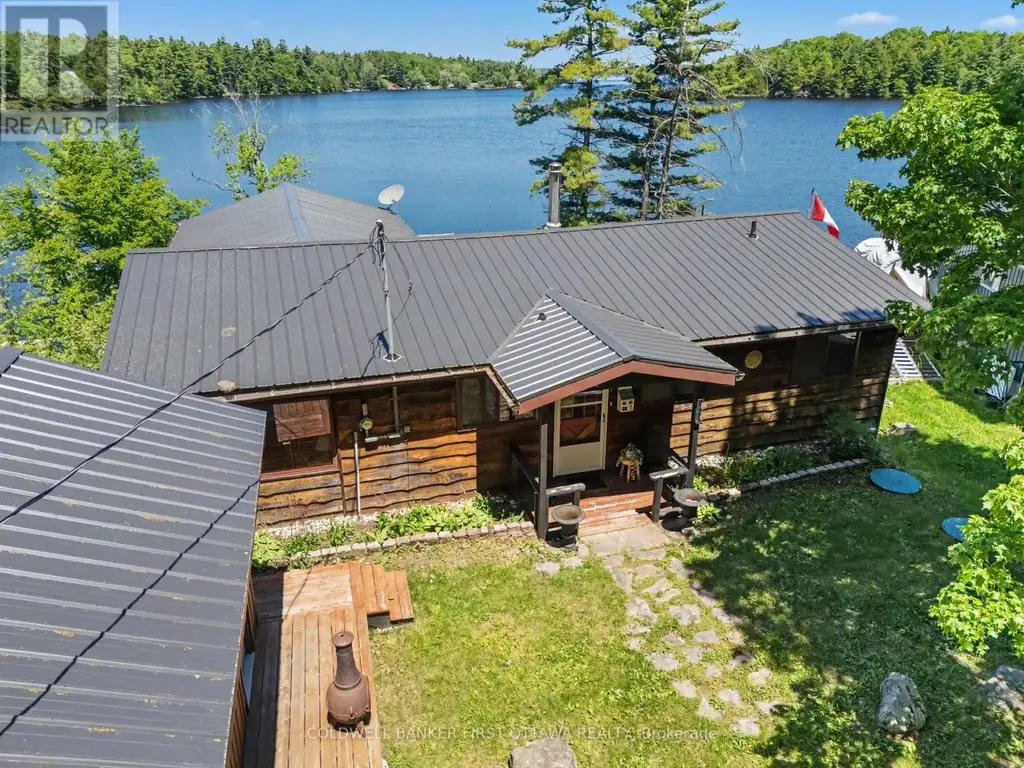 1394 Black Lake North Shore, Tay Valley