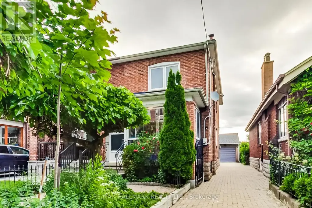 633 Glenholme Avenue, Toronto (Oakwood Village)
