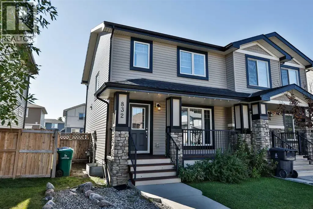 832 Silkstone Close W, Lethbridge