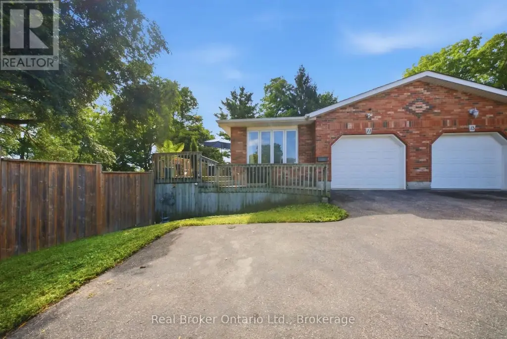 11 Dundas Street W, Brant (Paris)