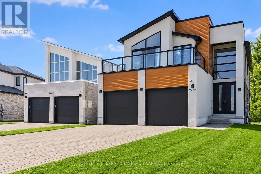 2229 Wateroak Drive, London North (North S)