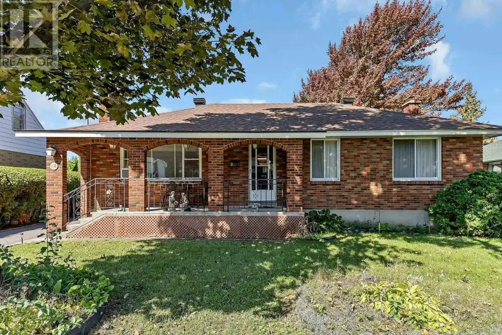 131 Oakridge Boulevard, Ottawa