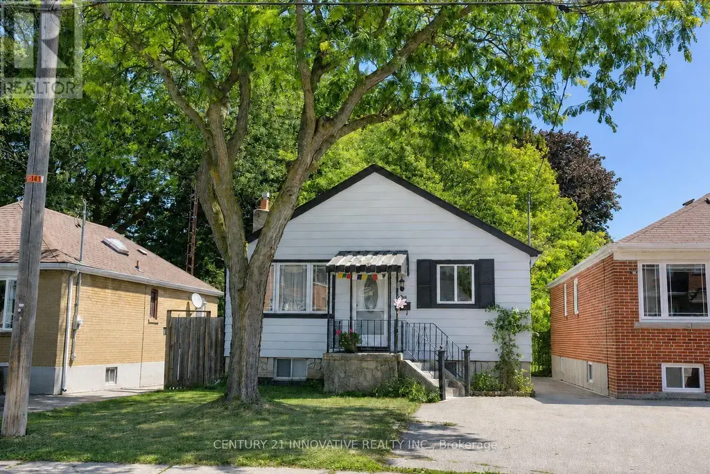 101 Heale Avenue, Toronto (Birchcliffe-Cliffside)