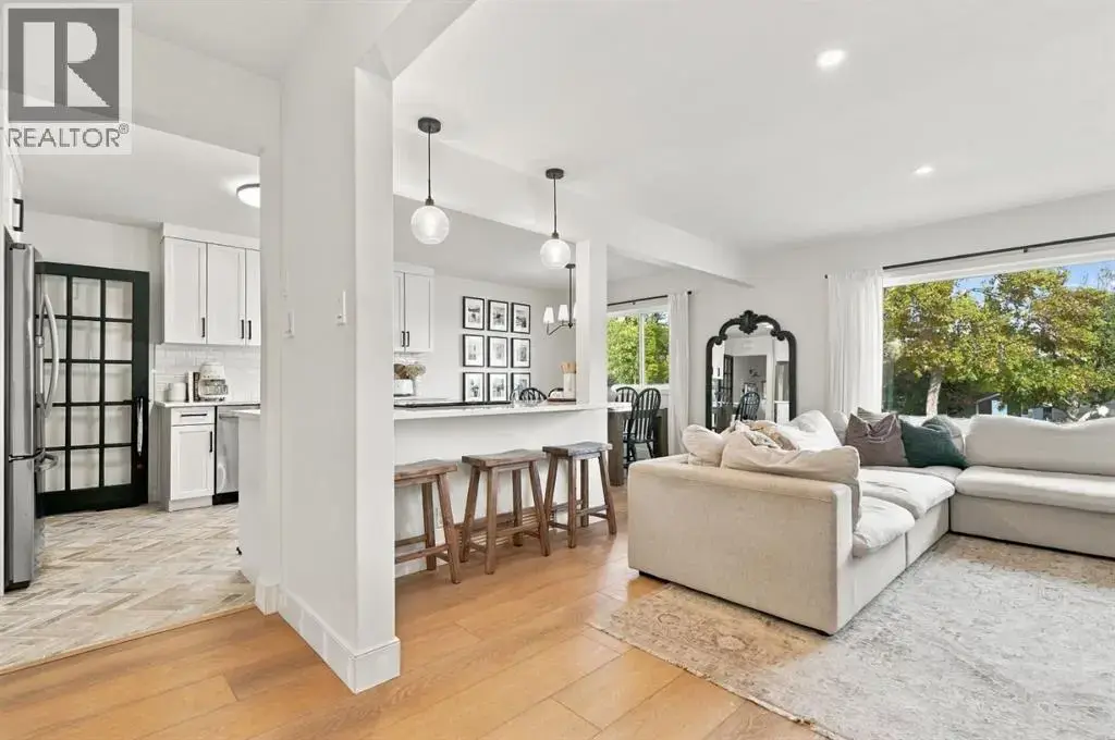 6031 Thornbank Drive Nw, Calgary