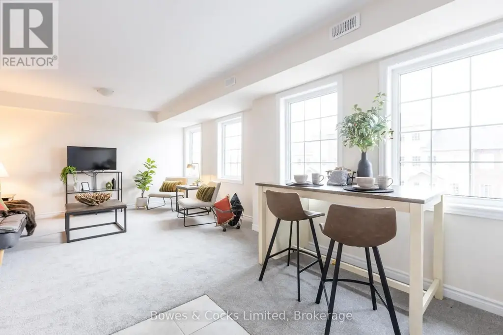 201 - 48 Maple Avenue, Asphodel-Norwood (Norwood)