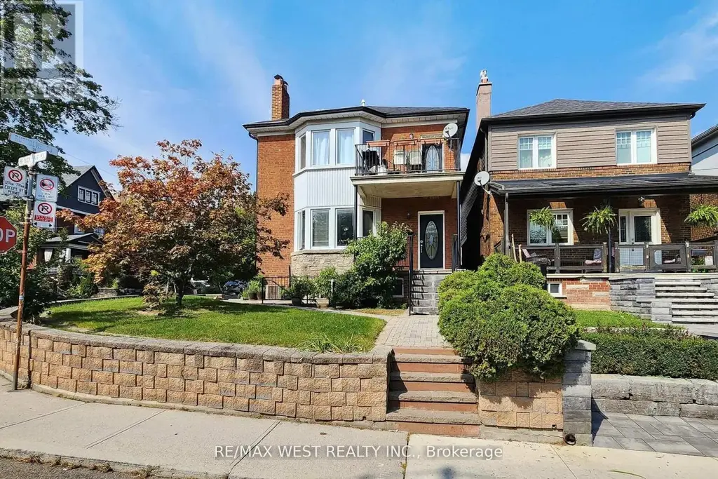 52 Heydon Park Road, Toronto (Little Portugal)