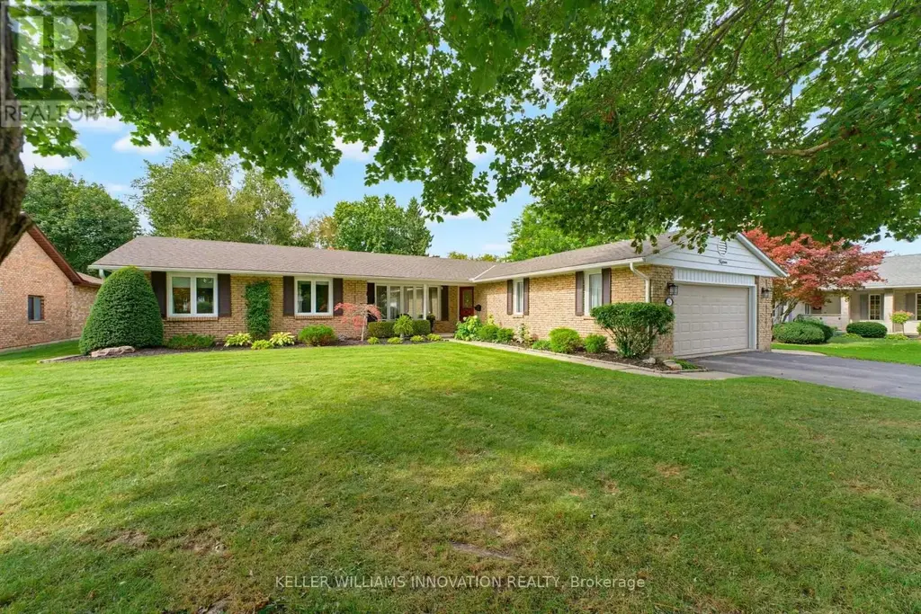 15 Mclaren Avenue N, North Perth (Listowel)