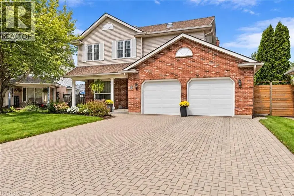 5 Thorn Place, St. Catharines