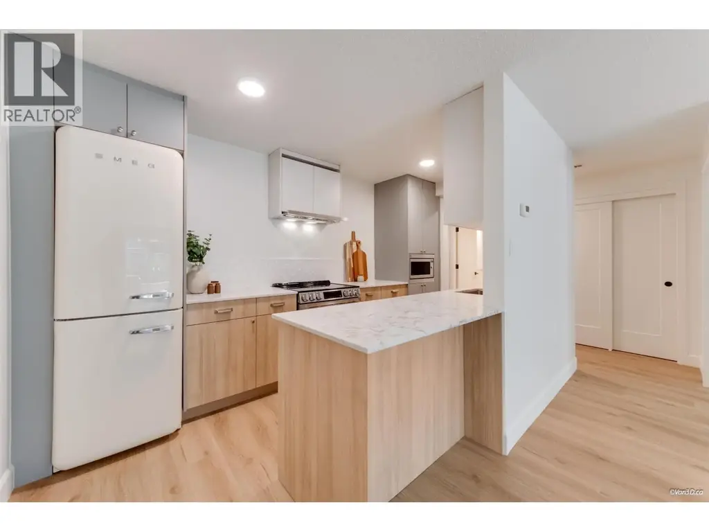 102 270 W 3rd Street, North Vancouver