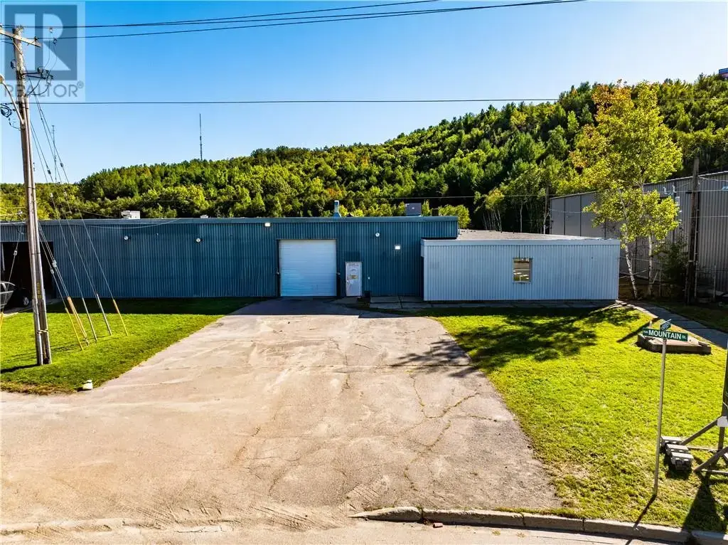 360 Mountain Street Unit# C, Sudbury