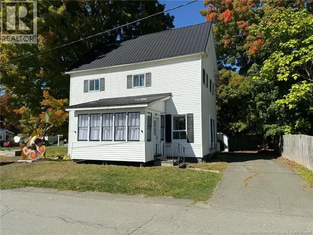 106 College Street, Woodstock