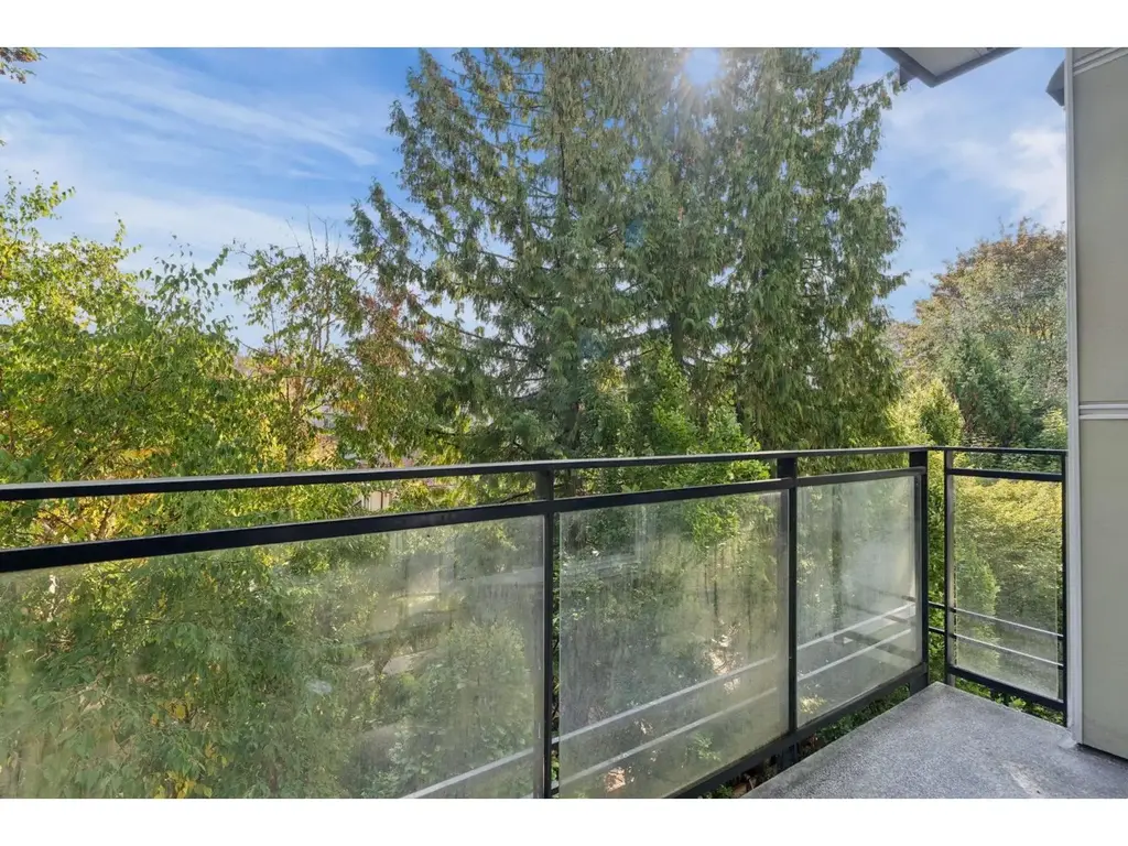 307 13919 Fraser Highway, Surrey