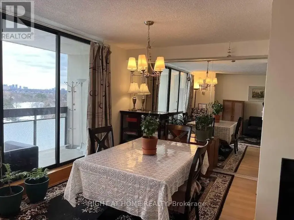 1503 - 177 Linus Road, Toronto (Don Valley Village)
