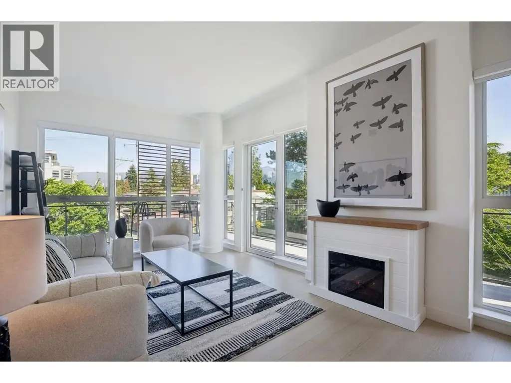 321 422 E 3rd Street, North Vancouver