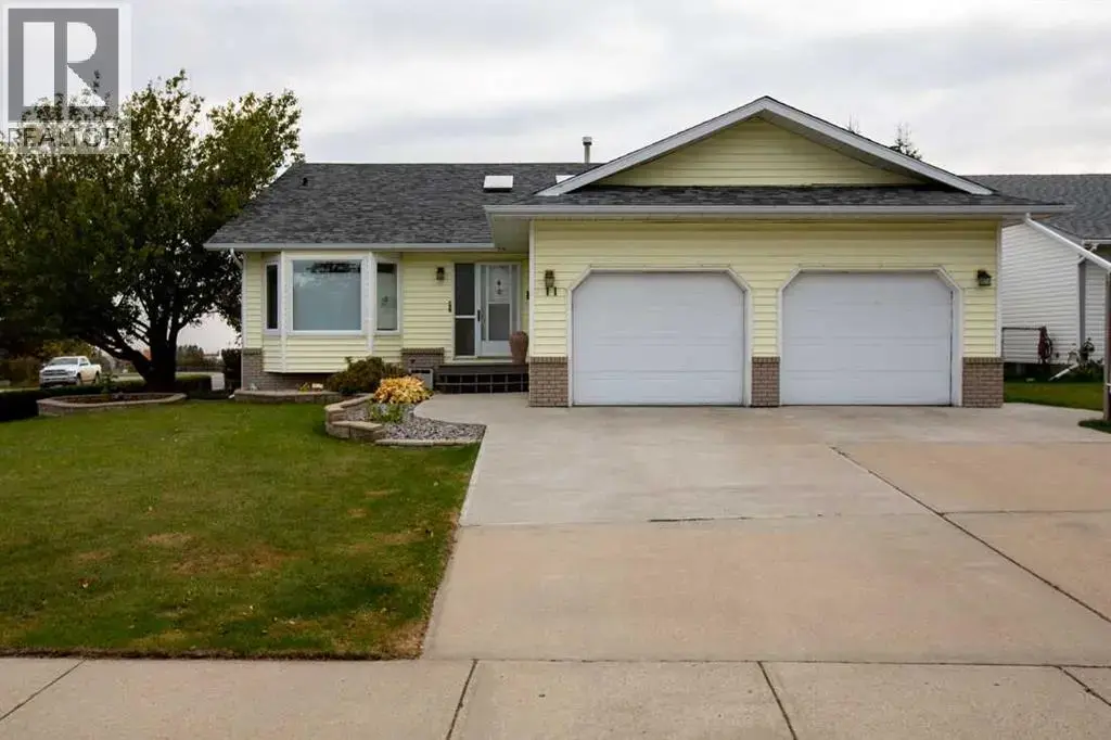 11 Maple Place, Crossfield