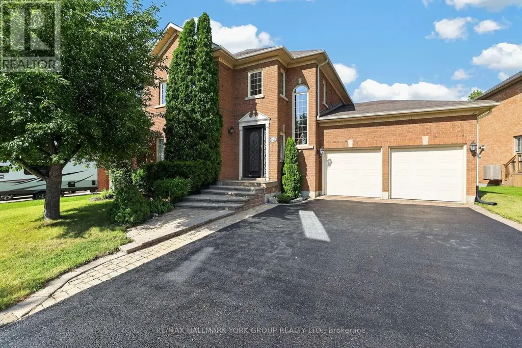 669 Kingsmere Avenue, Newmarket (Stonehaven-Wyndham)