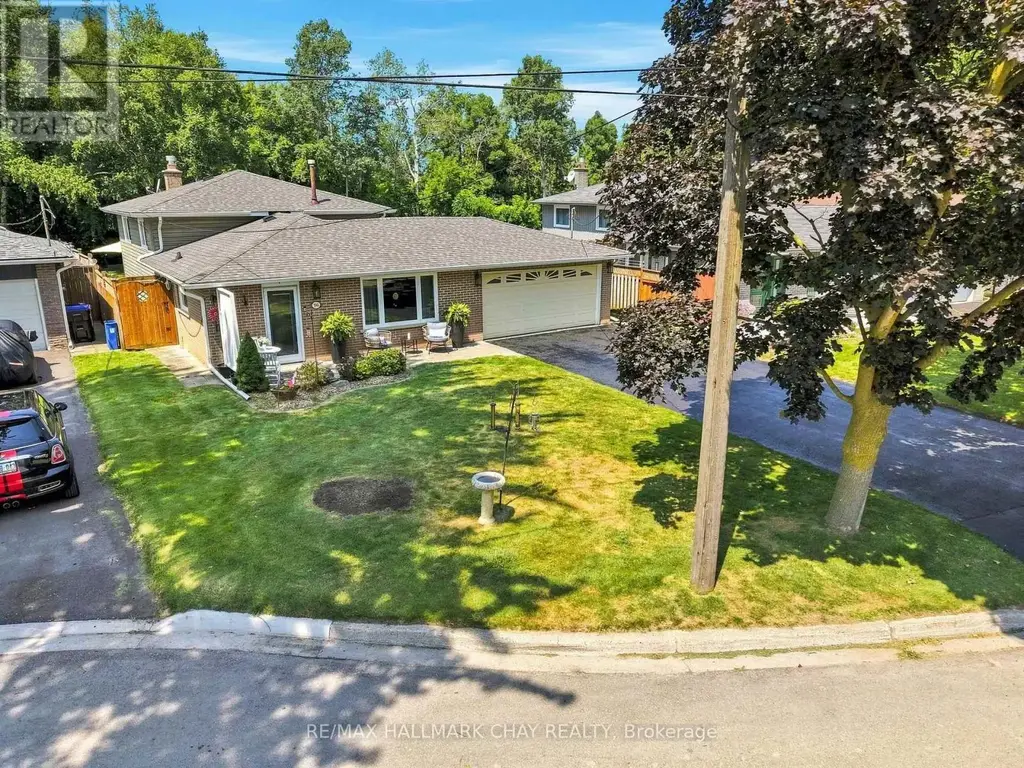 96 Maple Avenue W, New Tecumseth (Beeton)