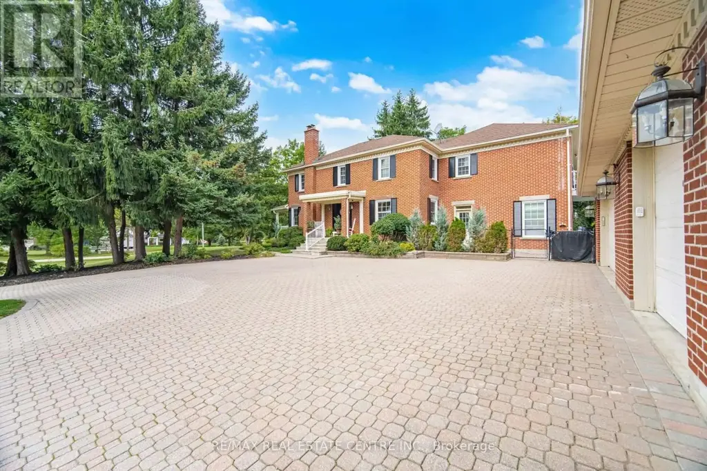 10245 Old Pine Crest Road, Brampton (Northwest Brampton)