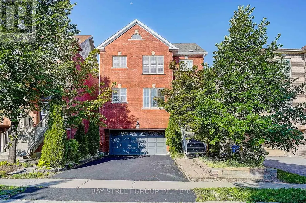 57 Gail Parks Crescent, Newmarket (Woodland Hill)