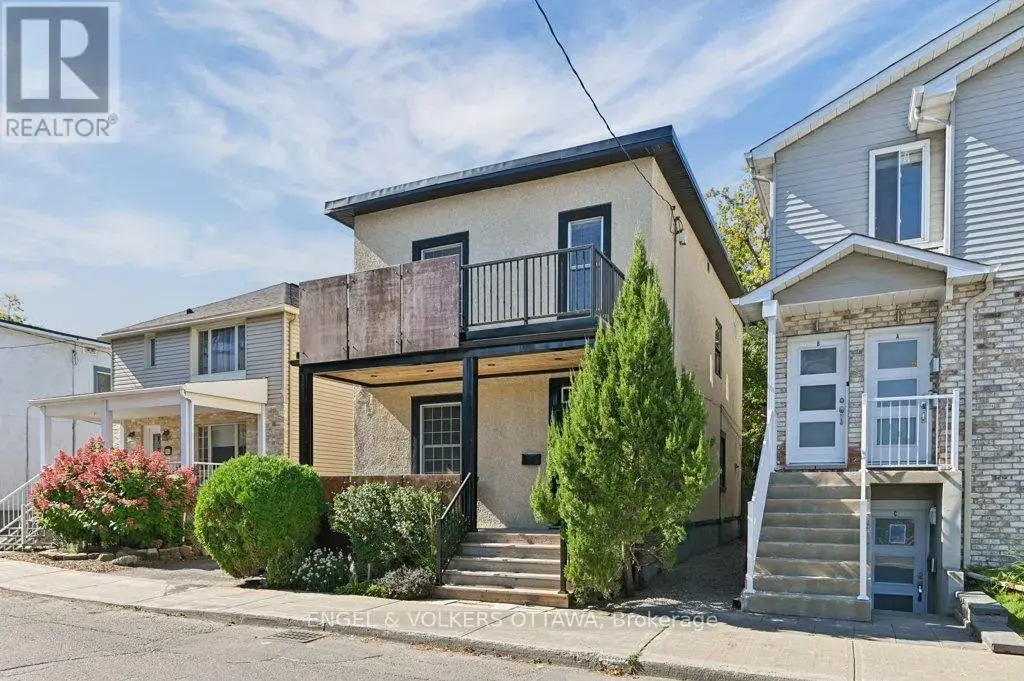 390 Winston Avenue, Ottawa