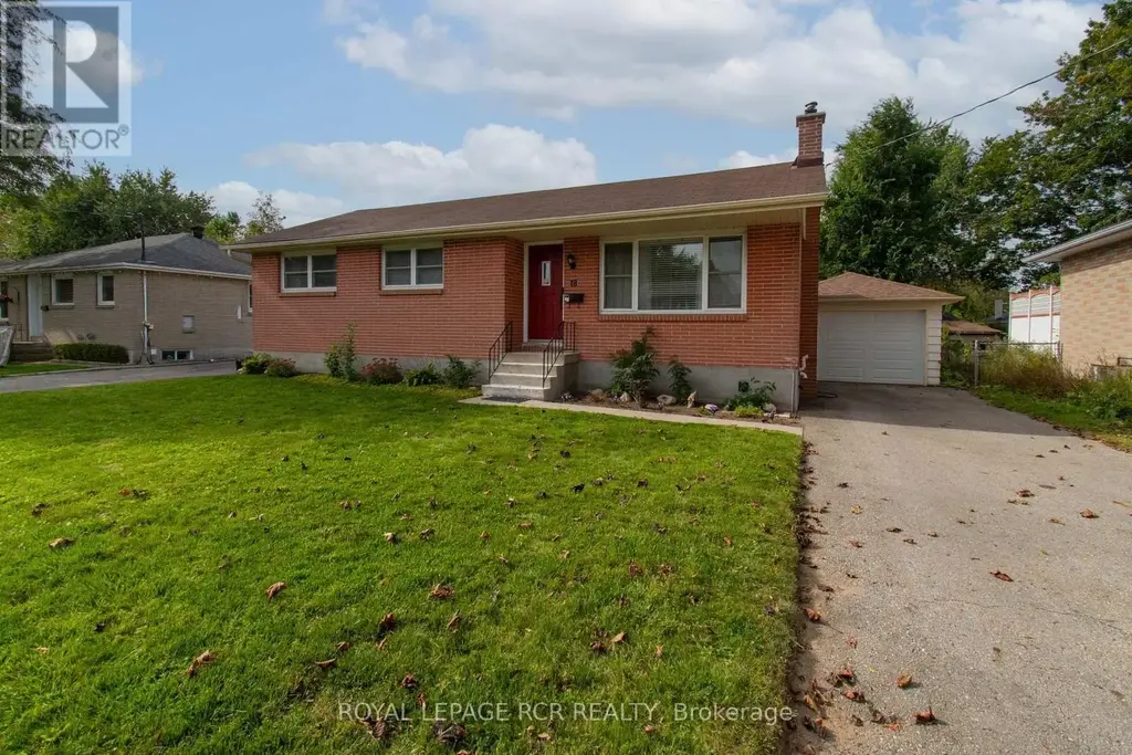 18 Oak Street, Barrie (Wellington)