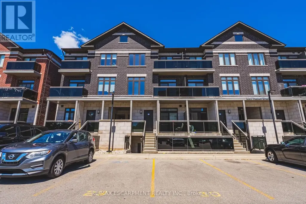 211 - 2061 Prospect Street, Burlington (Brant)