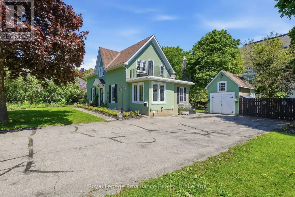 195 Maclellan Avenue, Quinte West (Trenton Ward)
