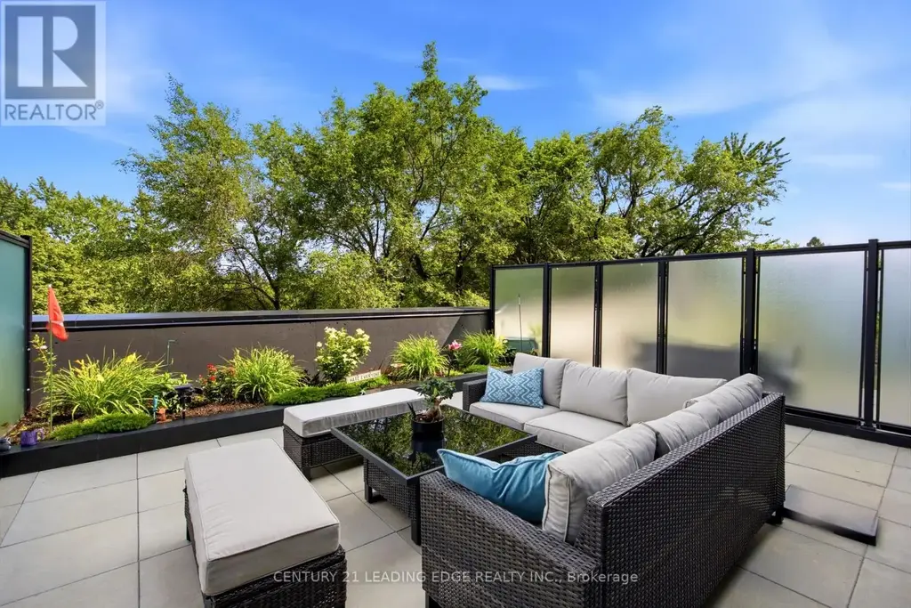 219 - 2799 Kingston Road, Toronto (Cliffcrest)