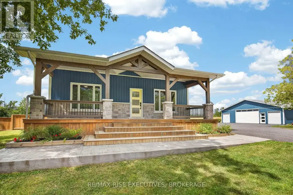 6213 County Road 2, Loyalist (Lennox and Addington - South)